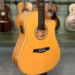 Seagull Artist Series "Cameo" Cutaway Acoustic Guitar with Custom Electronics (033461)