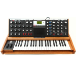 MIN-01-0010 Minimoog Voyager Performer Edition