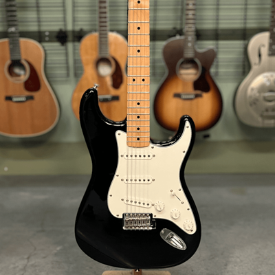 Fender Standard Series Stratocaster (STANDARDSTRAT)