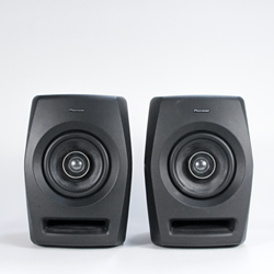 Pioneer RM-05 Active Studio Monitors with TAD drivers<br/><span style="color:red">Last Pair!</span>